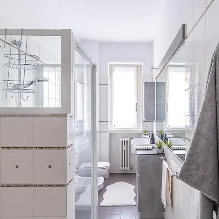 Duomo-cadorna Cozy Suite, Skyline View * Milan